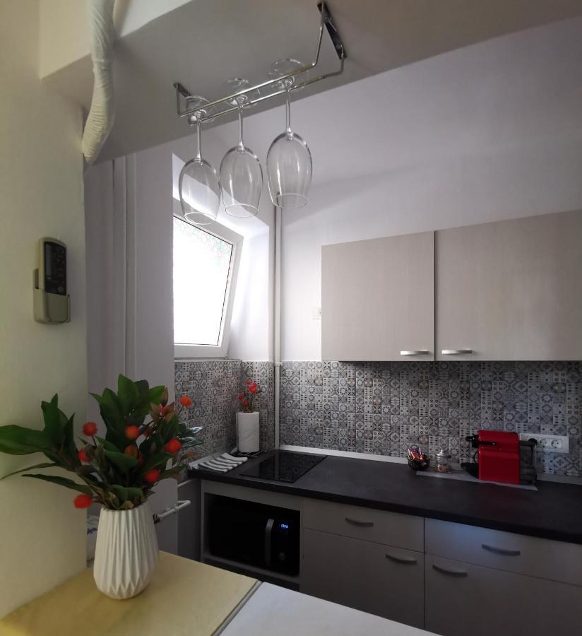 Sunset Bucharest Apartment Bagian luar foto