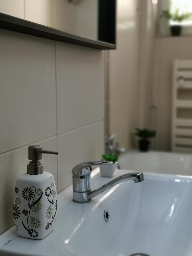 Sunset Bucharest Apartment Bagian luar foto