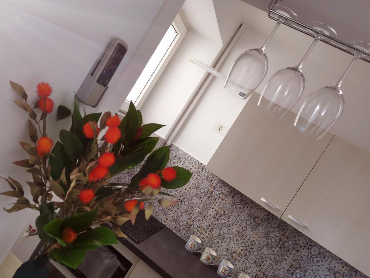 Sunset Bucharest Apartment Bagian luar foto