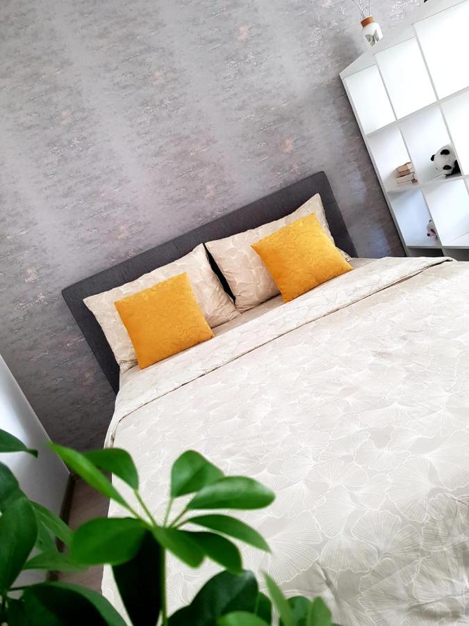 Sunset Bucharest Apartment Bagian luar foto