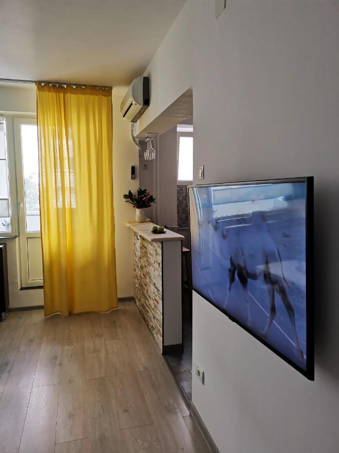 Sunset Bucharest Apartment Bagian luar foto