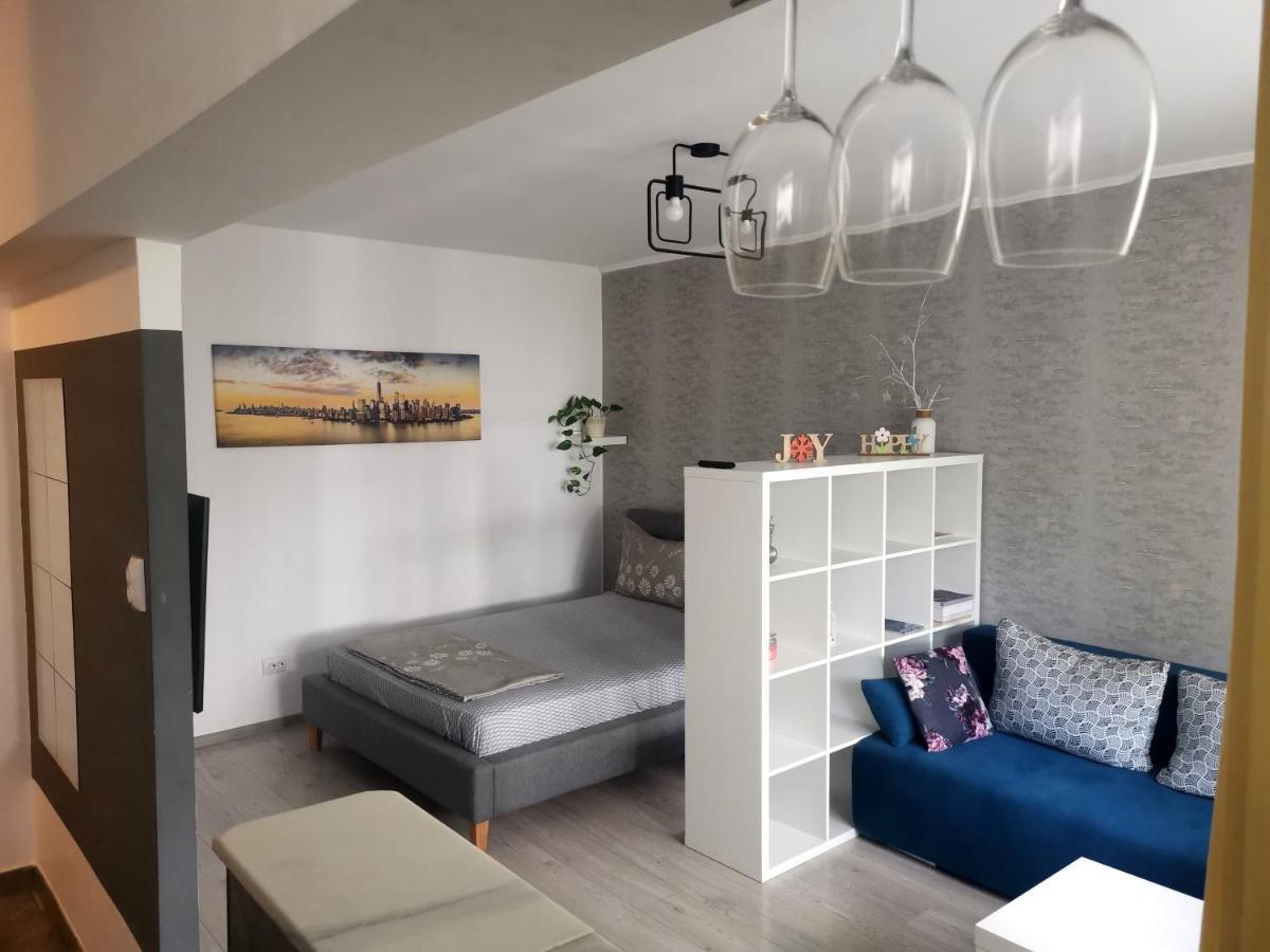 Sunset Bucharest Apartment Bagian luar foto